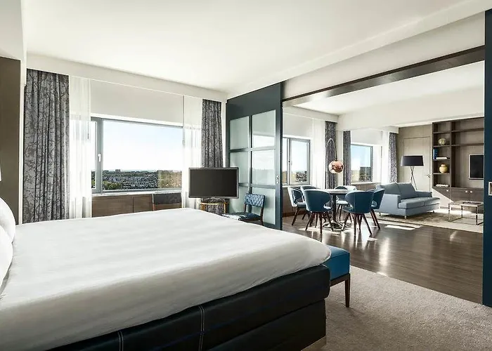 Отель Marriott 4*